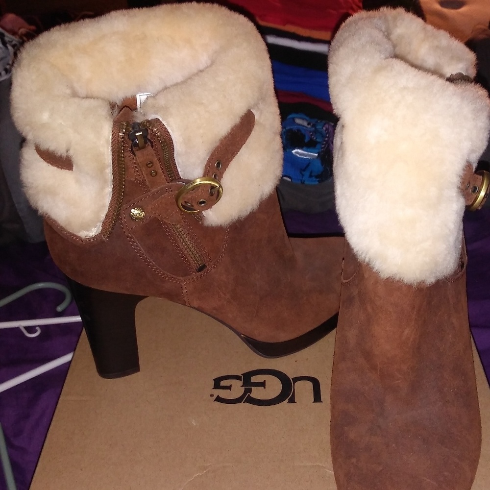 Sude high heel boots